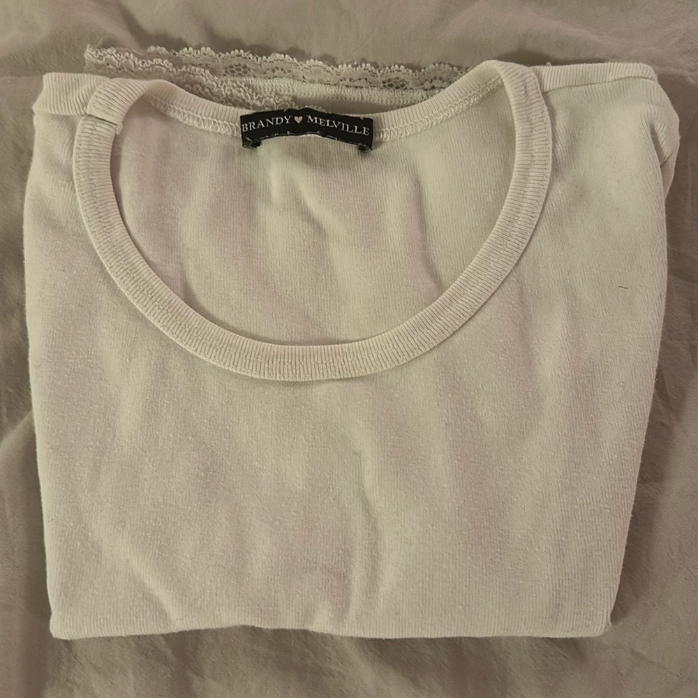Brandy Melville cropped Tshit | xs